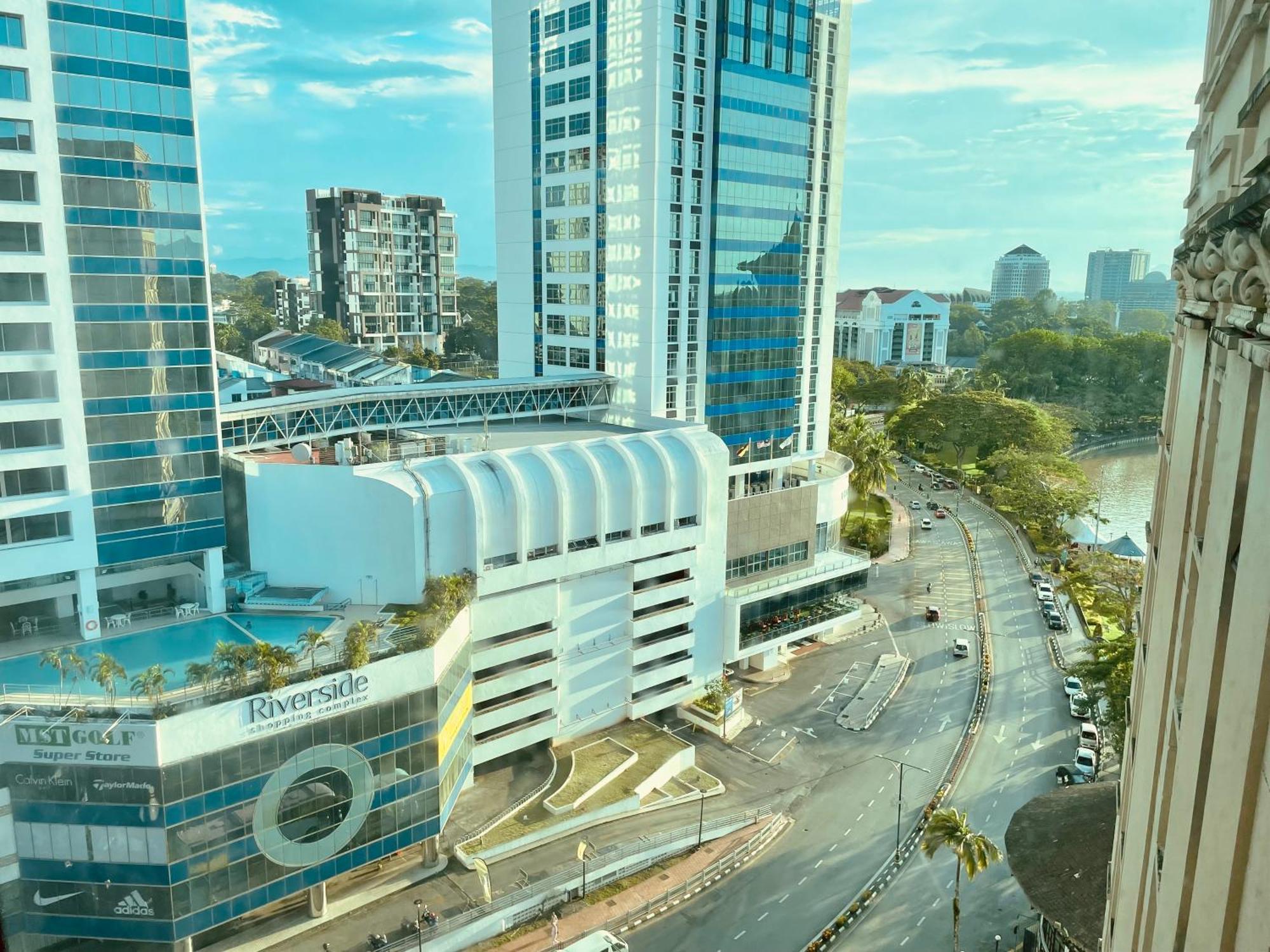 Kuching City Center Riverbank Suites With Marvelous River View Екстериор снимка