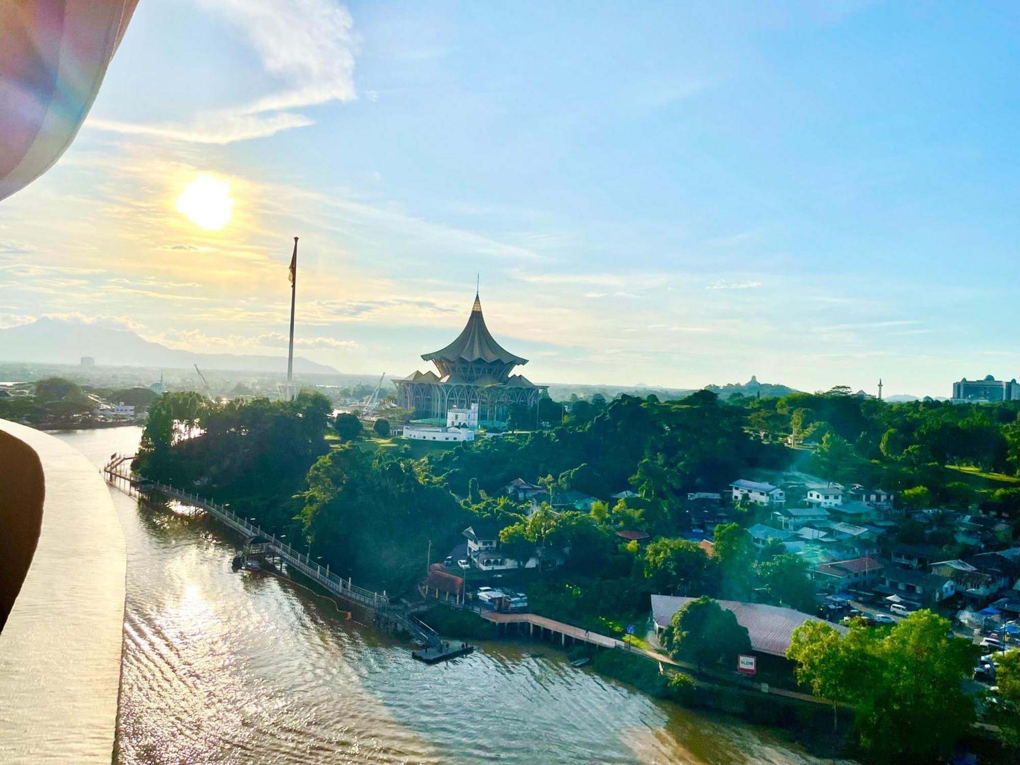 Kuching City Center Riverbank Suites With Marvelous River View Екстериор снимка